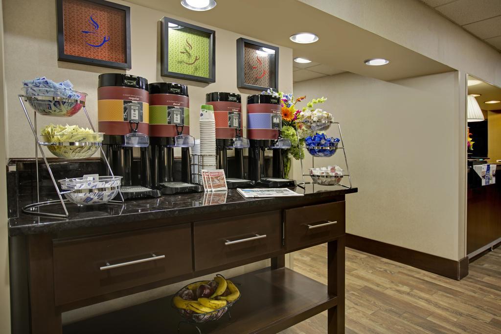 Hampton Inn Cullman Bagian luar foto
