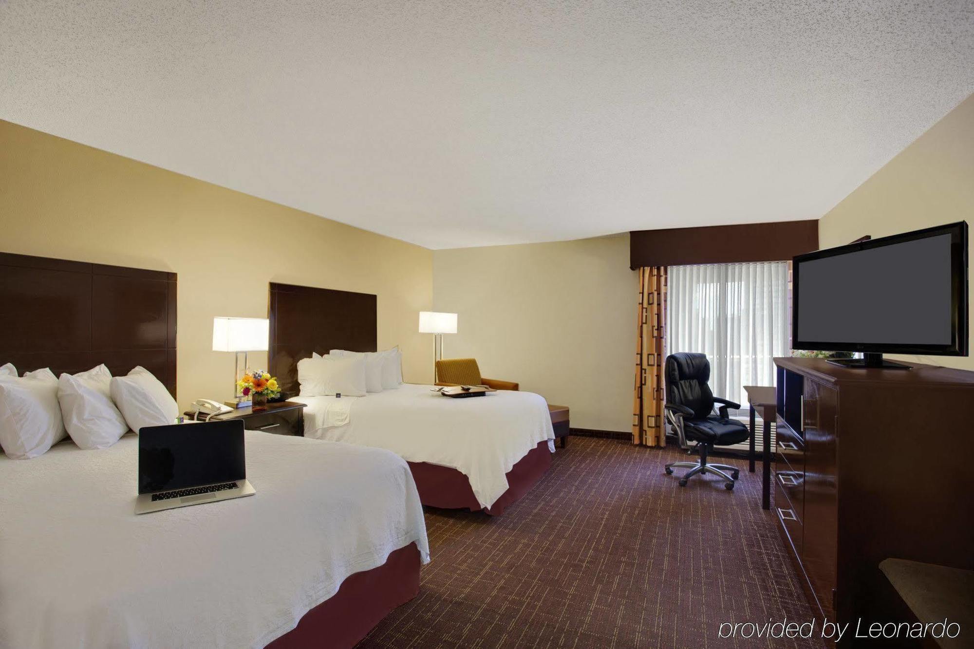 Hampton Inn Cullman Bagian luar foto